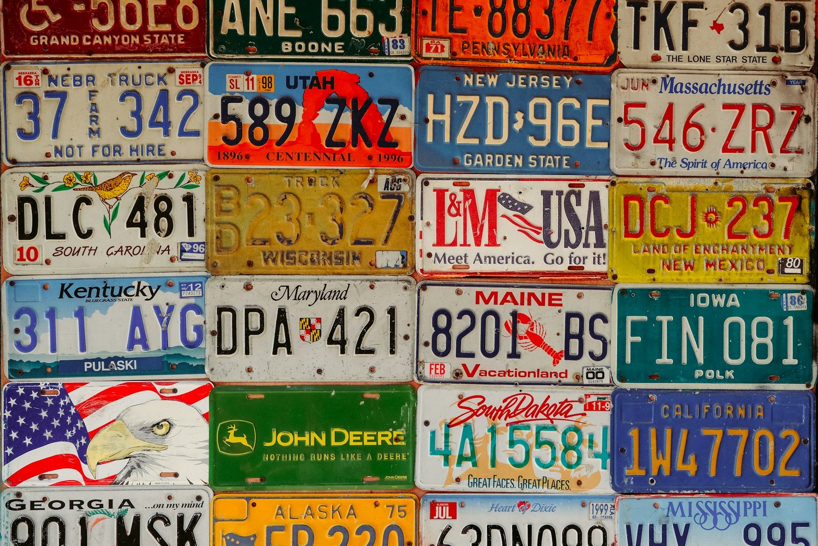 Emplacamento e Primeiro Licenciamento de Carro Novo: Custos e Passo a Passo