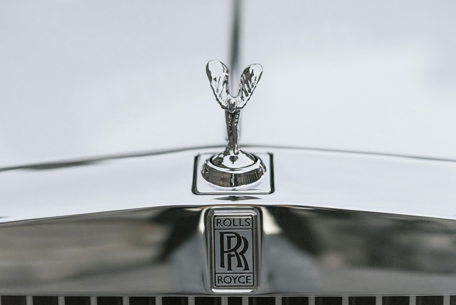 História da Rolls-Royce: mais de um século de luxo e engenharia