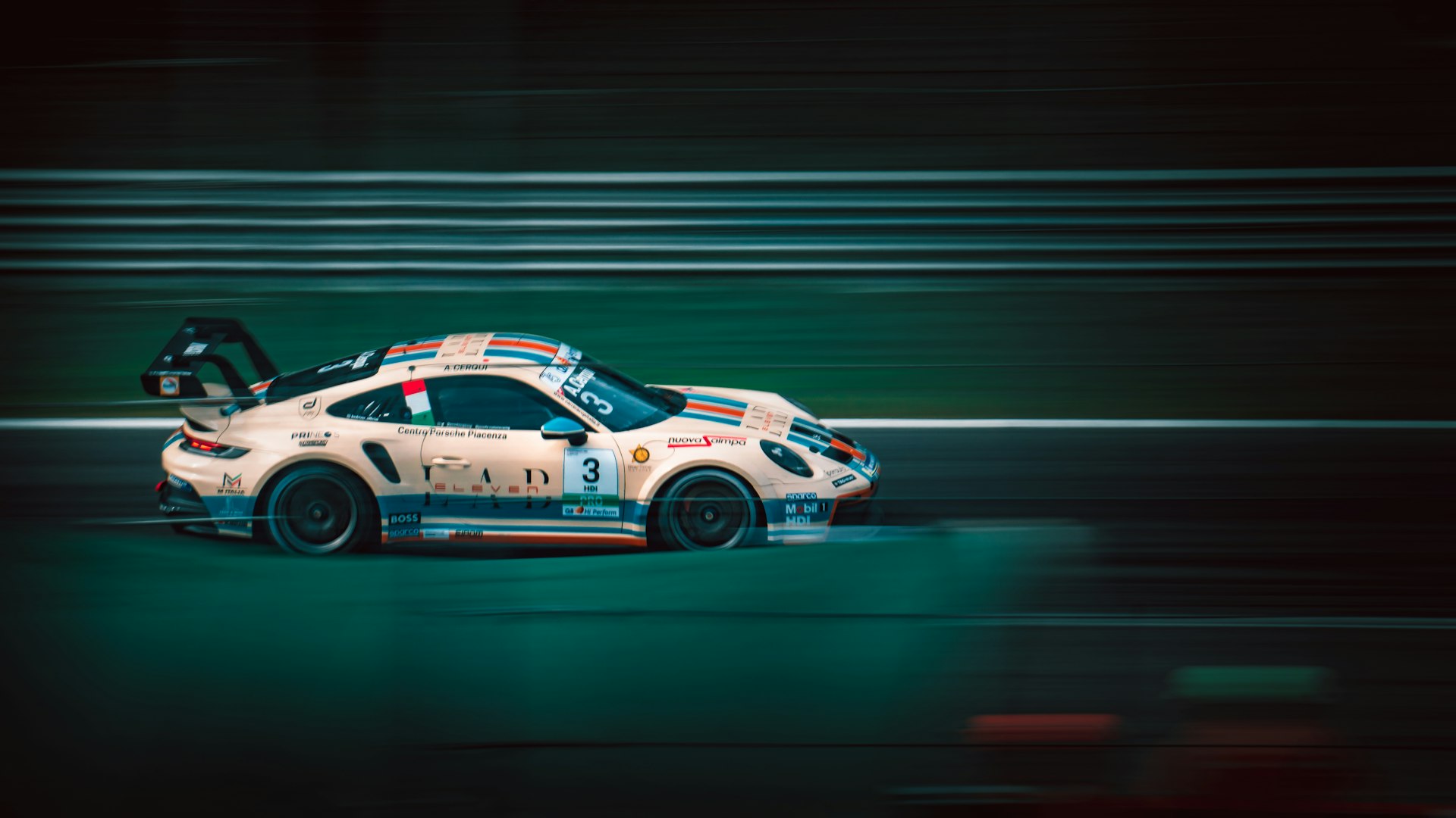 Porsche 911 GT3: O Esportivo de Pista para as Ruas