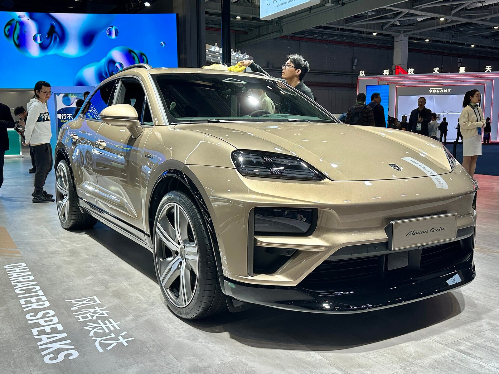 Porsche Macan elétrico: a nova geração a bateria colocada à prova