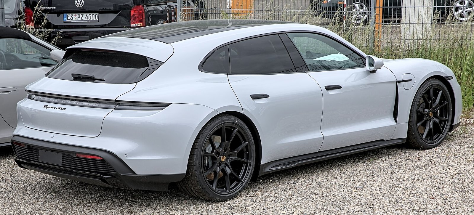 Porsche Taycan: o esportivo 100% elétrico que redefine a marca