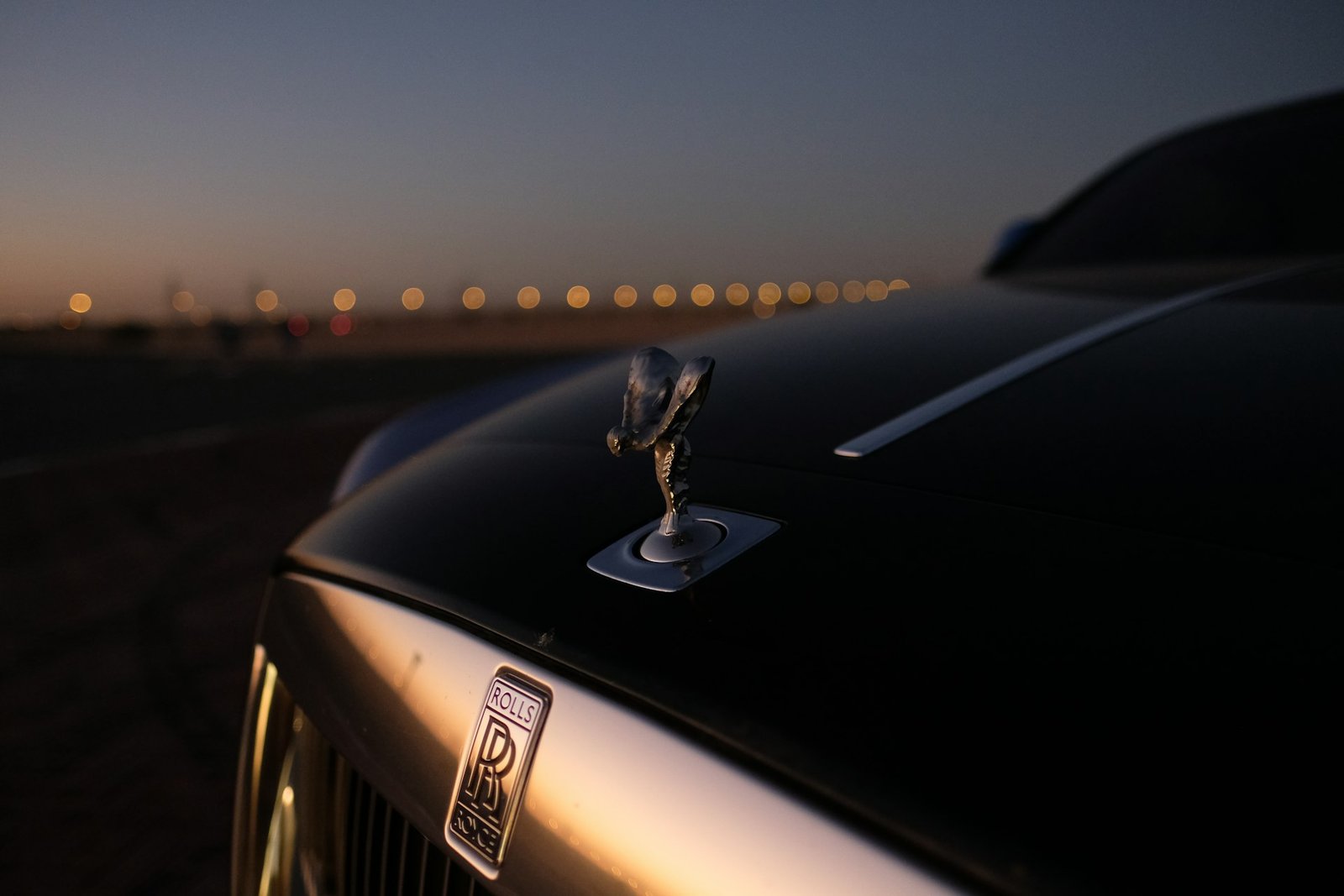 Rolls-Royce elétrica: o futuro da marca após o Spectre