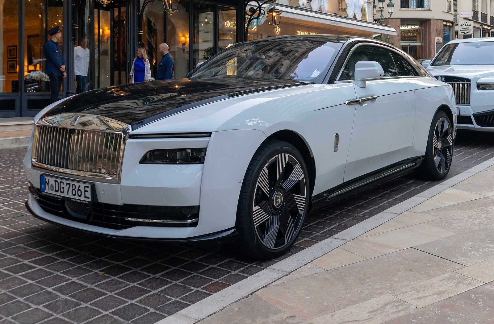 Rolls-Royce Spectre: o primeiro elétrico da marca