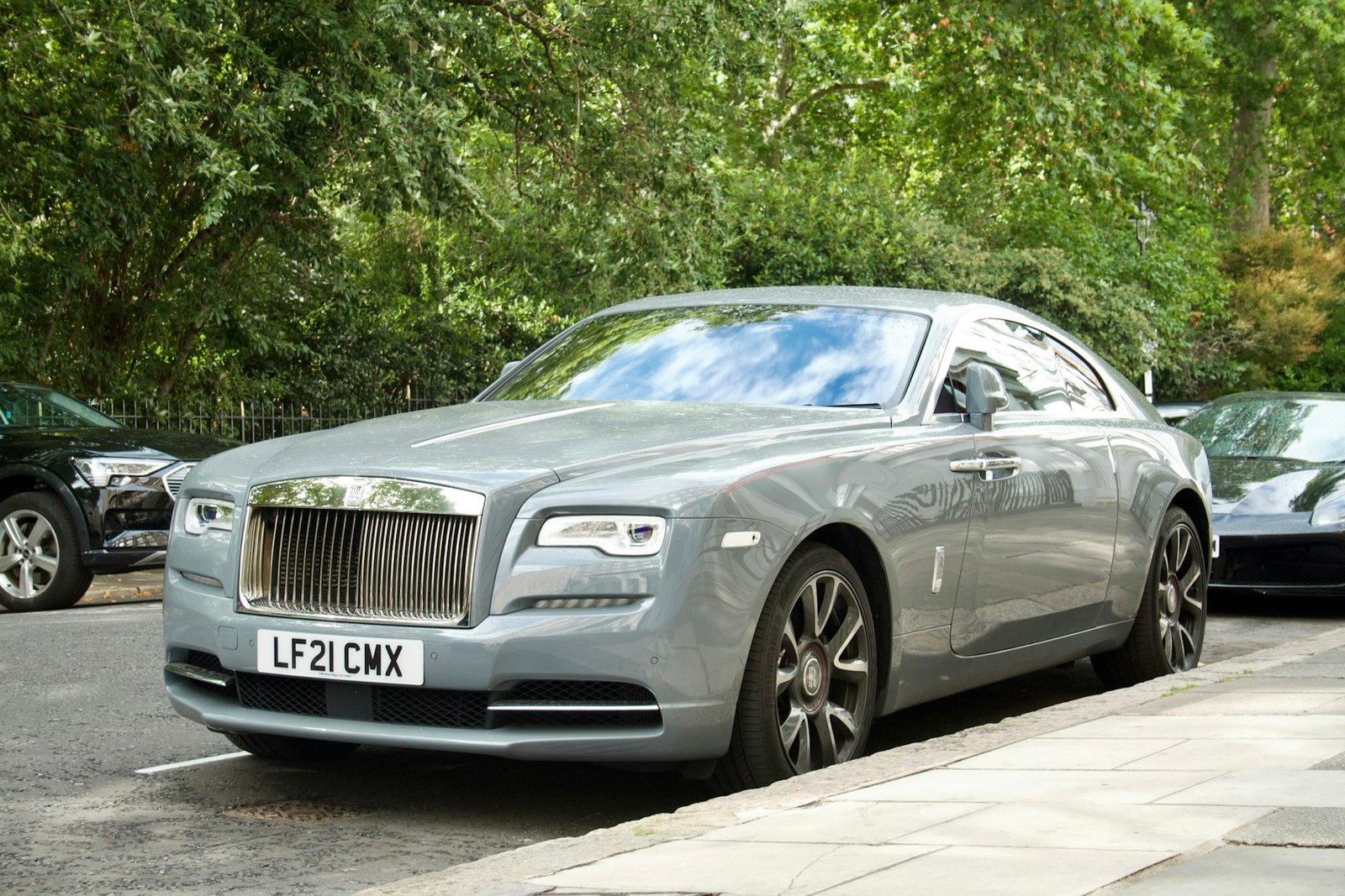 Rolls-Royce usada: vale a pena e o que saber antes de comprar